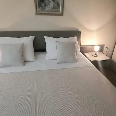 Bony Apartment *